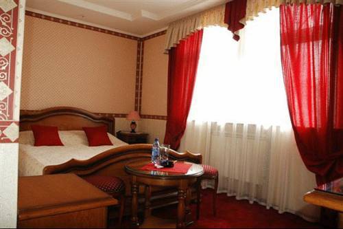 Perlyna Dnipra Hotel Kiev Esterno foto